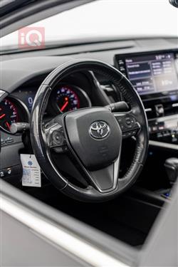 تۆیۆتا کامری